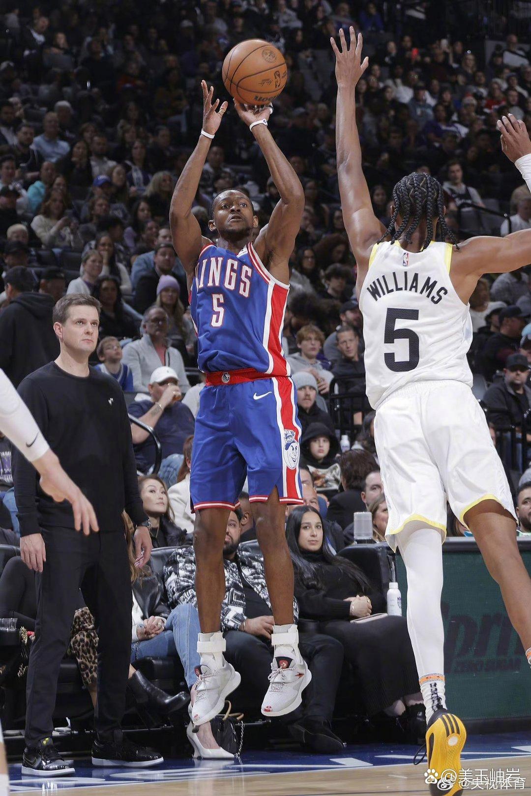 九游体育登录-国王队在主场强势压制对手，向前迈进