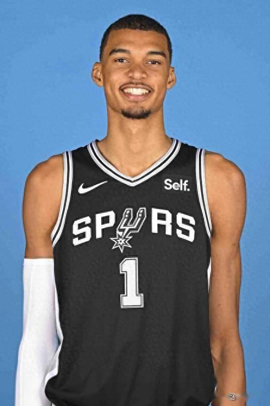 九游体育网页版-马刺队老将突然退役！荣誉殊荣！