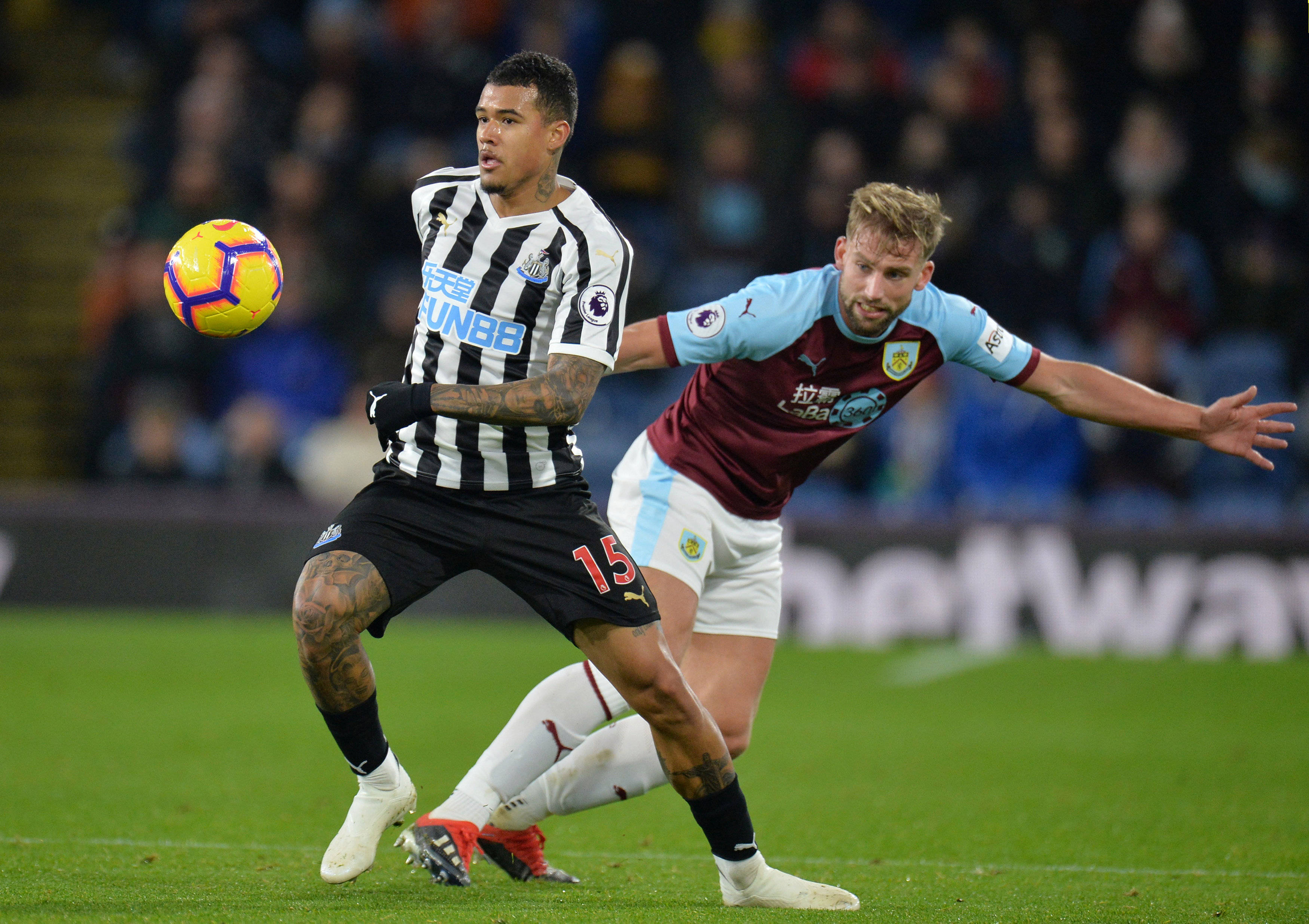 斯图加特击败法兰克福，提升士气