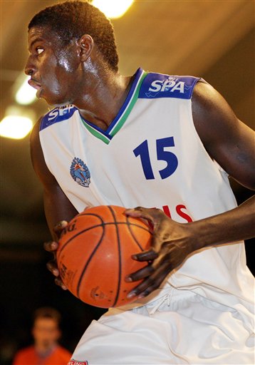 塞内加尔前锋在欧洲冠军联赛中大放异彩