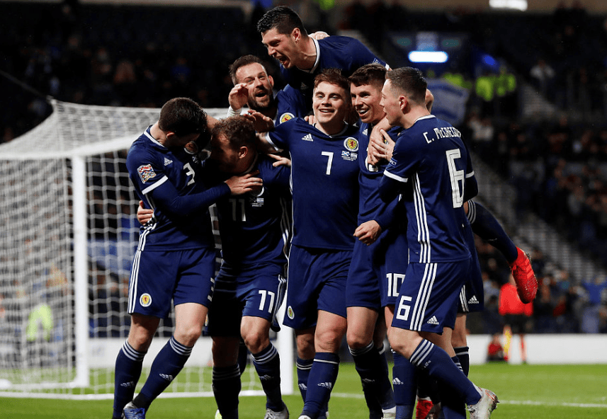 九游体育中国官网-波兰队激情奋斗，成功挺进欧国联半决赛