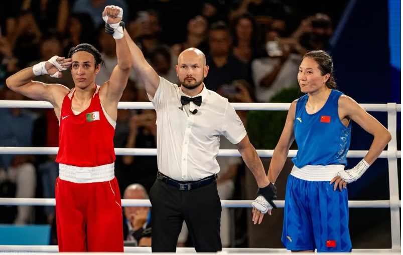 拳击对决赛场上笑谈成为焦点 拳击对决赛场上笑谈成为焦点