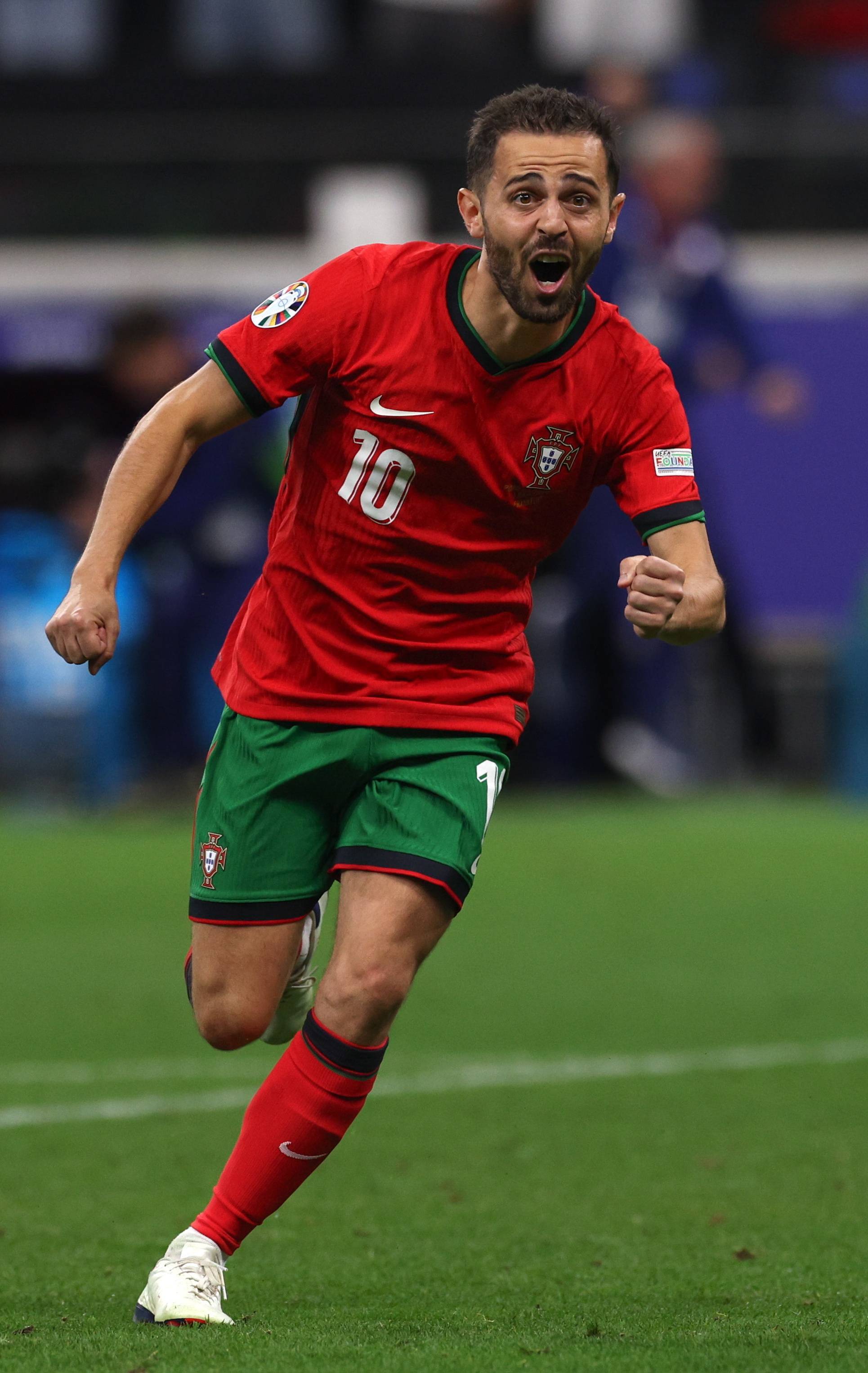 九游体育-葡萄牙惊险战胜瑞典，成功晋级欧锦赛