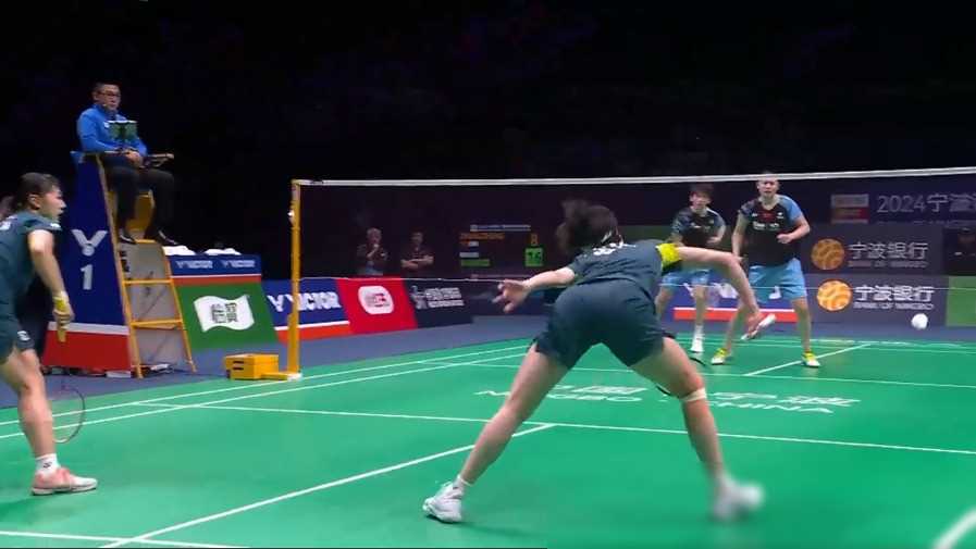 九游体育官方登录入口-瑞典羽毛球运动员勇夺桂冠，芬兰选手齐聚决赛