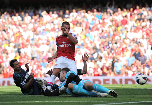 英格兰队逆转克罗地亚，夺得关键胜利