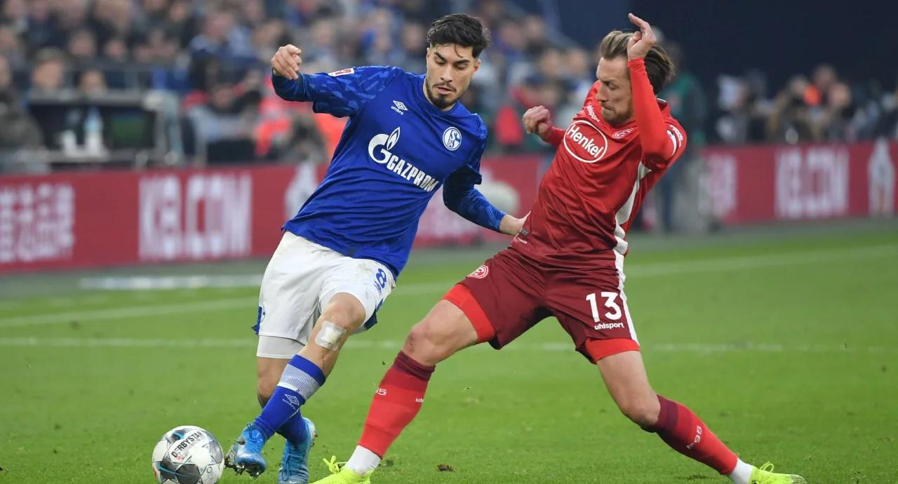 沙尔克04主场取胜，重返冠军集团