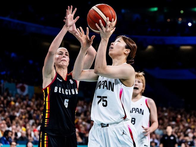 包含欧洲劲旅备战亚洲对手，决胜之战即将打响的词条