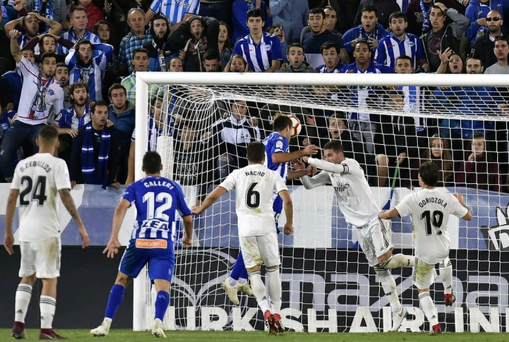 -包含中超球员被挖角加盟巴西联赛银河战队的词条