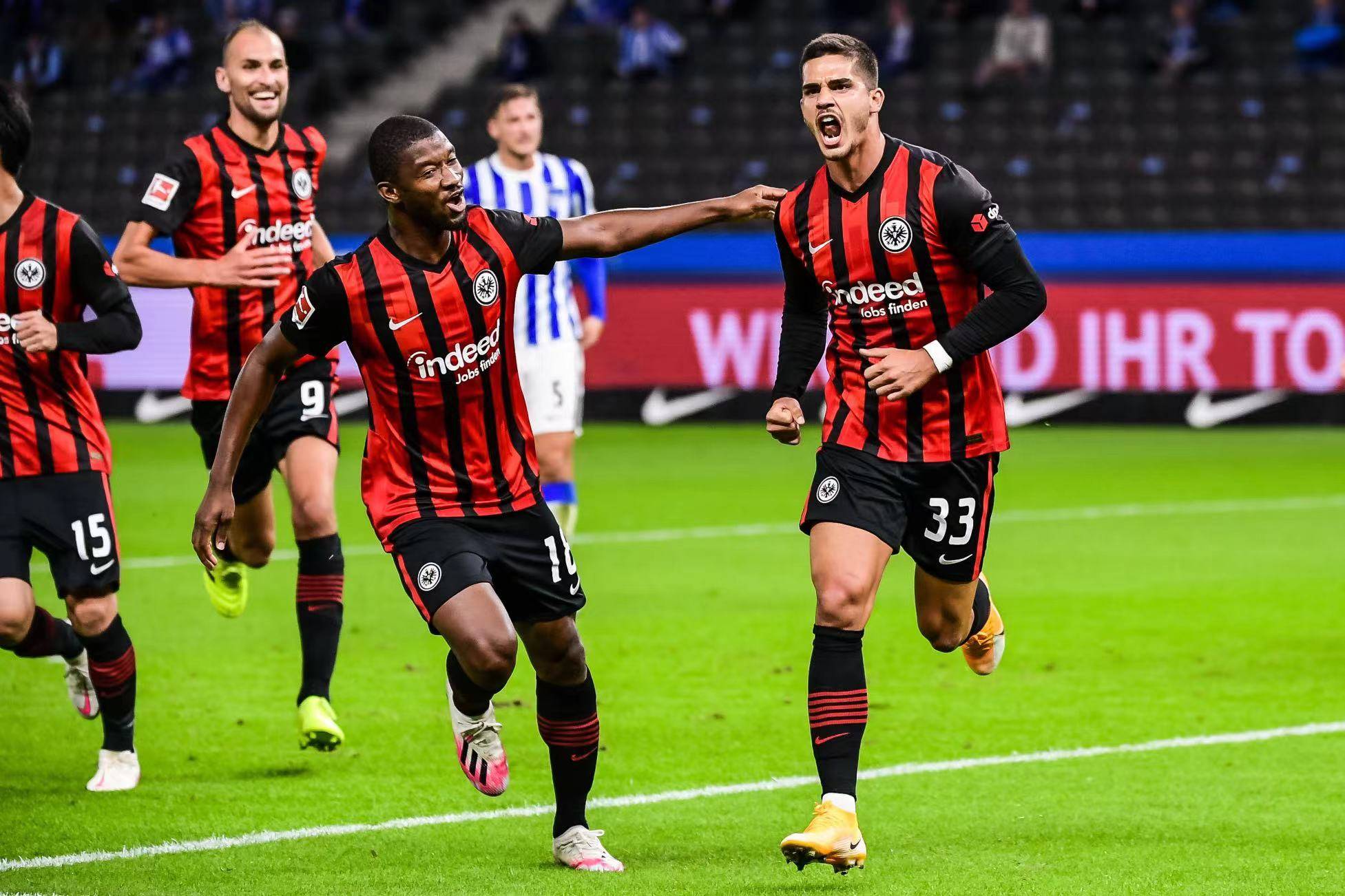 多特蒙德主场击败了法兰克福的比赛 多特蒙德主场击败了法兰克福的比赛