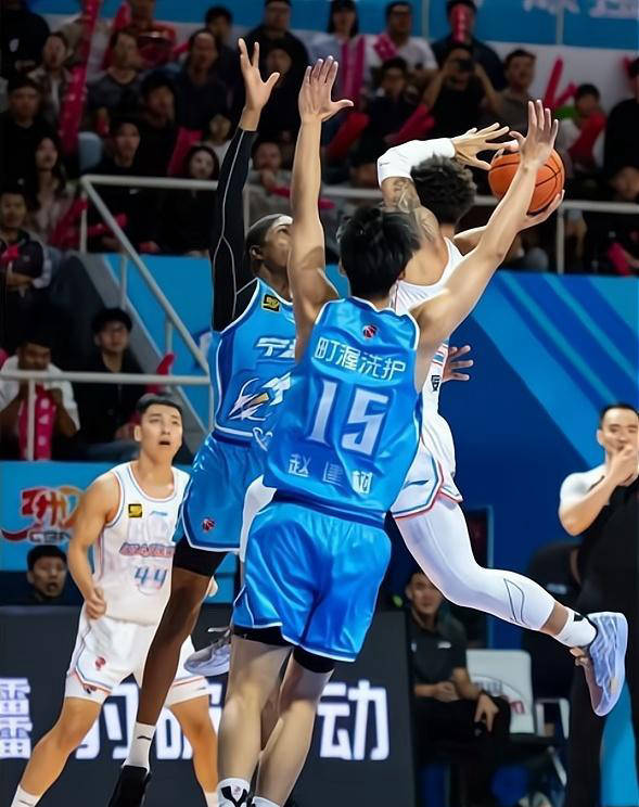 九游体育入口-宁波男篮在比赛中火力全开，一举击败对手